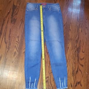 🌺2 for $45🌺 Guess jeans sz 28